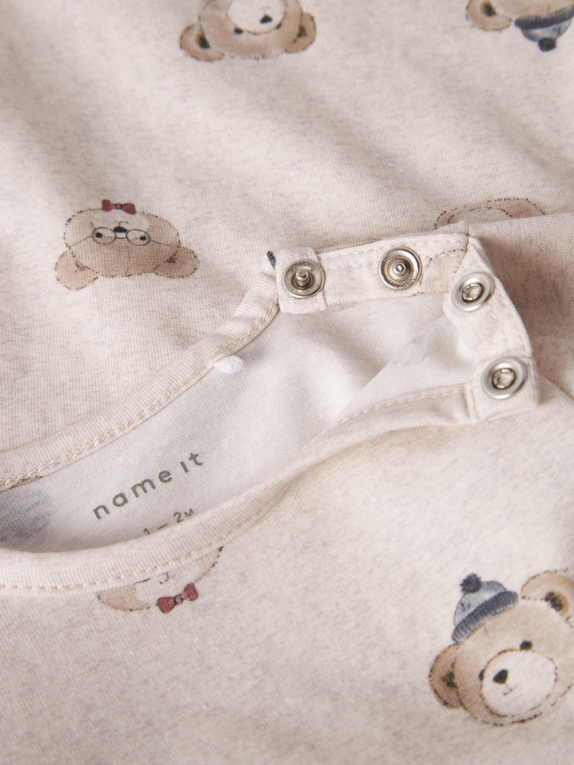 model_shot-front_full